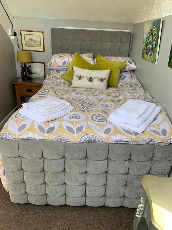 Wren Holiday home Carmarthen